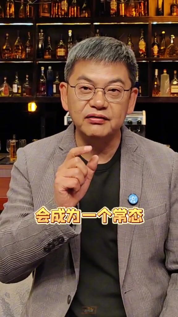 苏群：我觉得大瓦兰要来湖人了 若要再来个控卫会更好 他是谁呢？